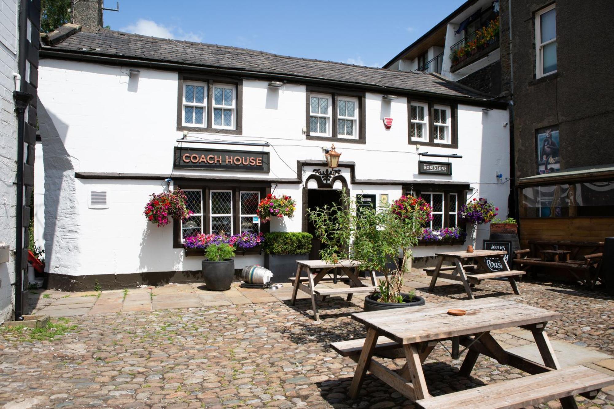 Hotel Coach House Bentham Esterno foto